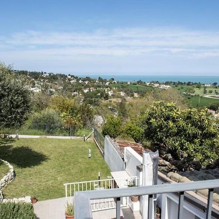 Grazioso Bilocale A 5 Minuti Da Numana Apartment Bagian luar foto